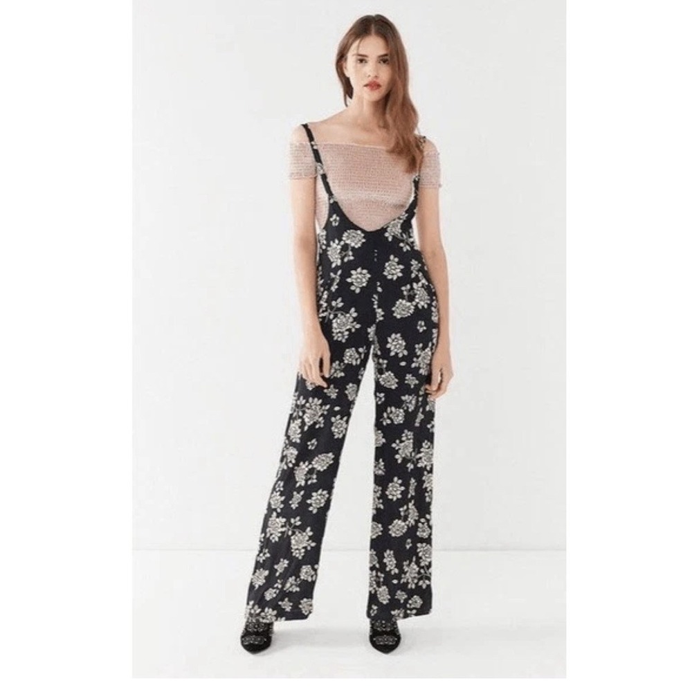Flynn Skye Easy Rider Navy & Ivory Jumper Floral Sz S Overall Jumpsuit Wide Leg